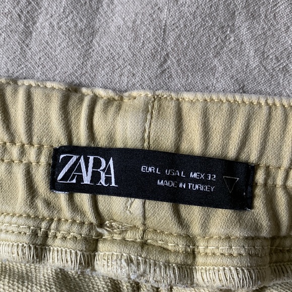 Men’s Joggers. ZARA. SWEATPANTS YELLOW SIZE L - Picture 5 of 5
